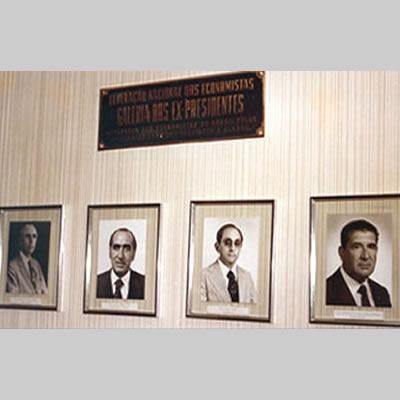 Manoel Francisco Lopes Meireles (1º presidente),  Mário Sinibaldi Maia (2º presidente), Jamil Zantut  (3º presidente) e Francisco Cândido Cunha Carneiro  (4º presidente) da FENECON.